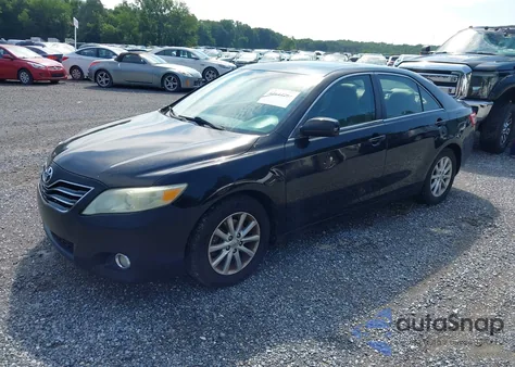 2011 Toyota Camry Xle z USA, uszkodzony, nr VIN 4T1BF3EK7BU153839